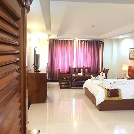 Huang Ting Hotel Phnom Pen Exterior foto