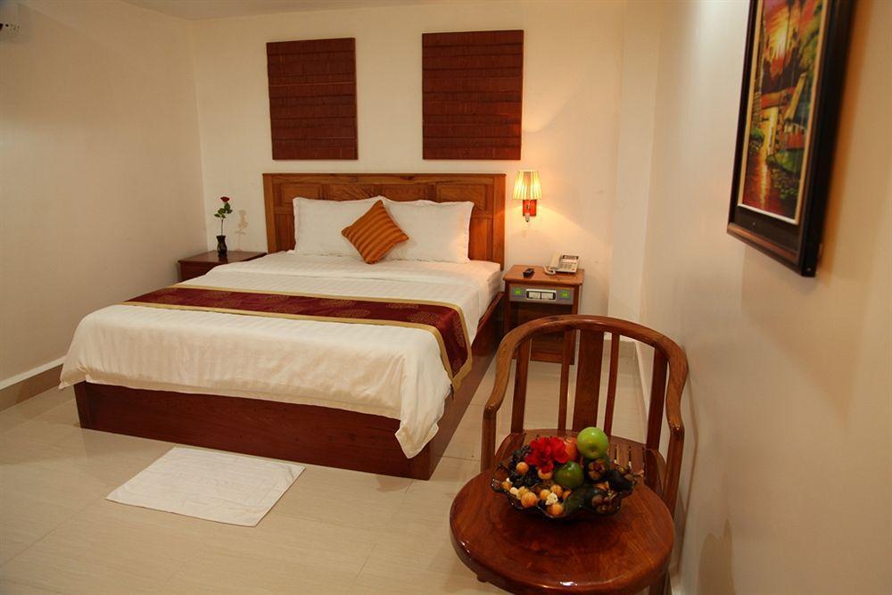 Huang Ting Hotel Phnom Pen Exterior foto
