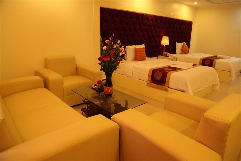 Huang Ting Hotel Phnom Pen Exterior foto