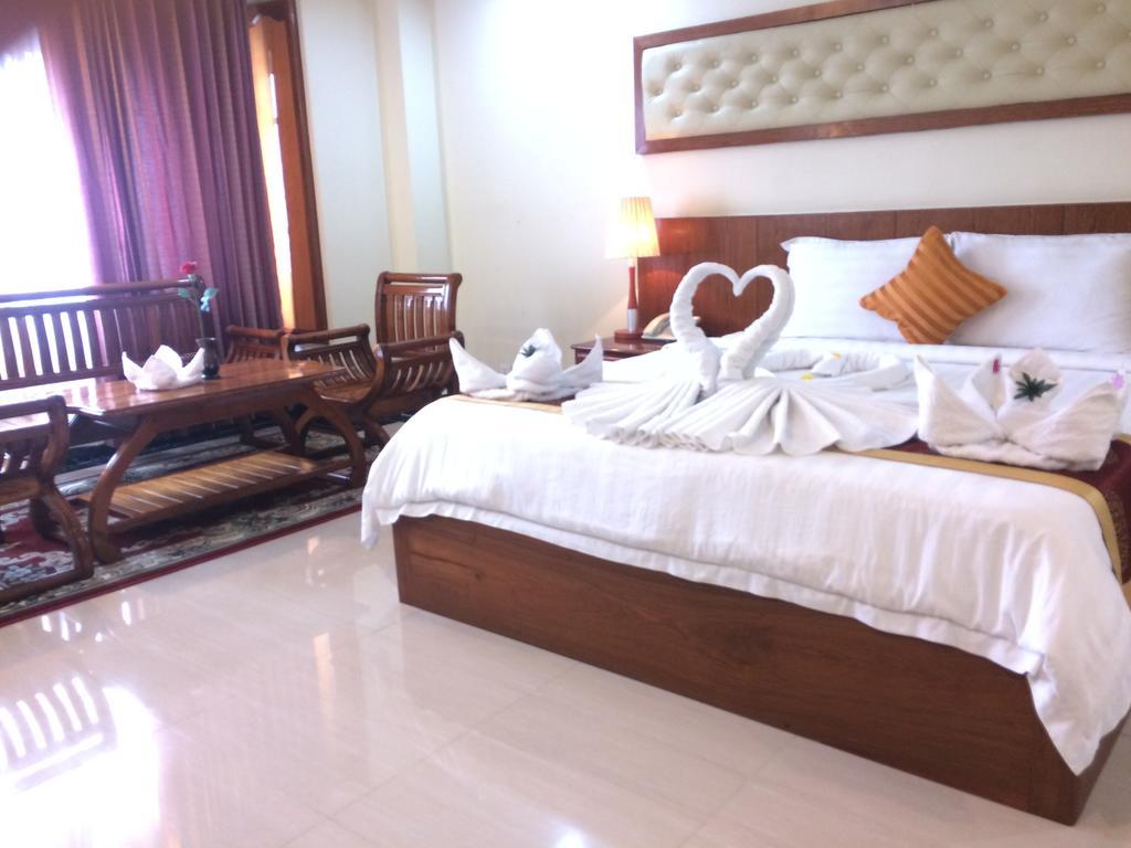 Huang Ting Hotel Phnom Pen Exterior foto