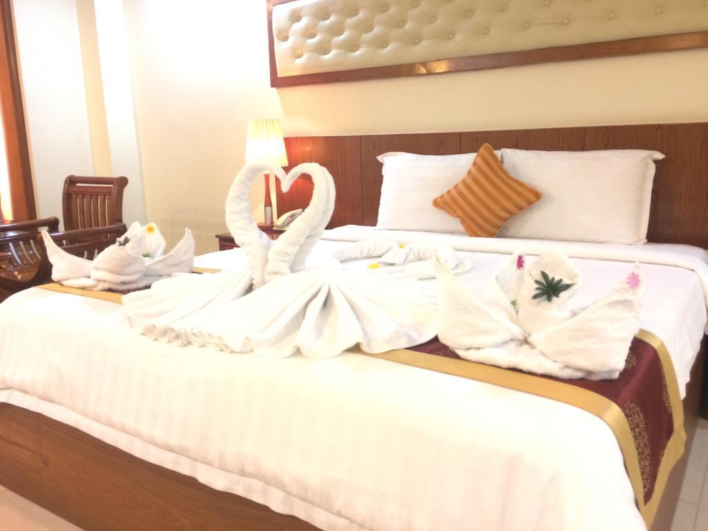 Huang Ting Hotel Phnom Pen Exterior foto