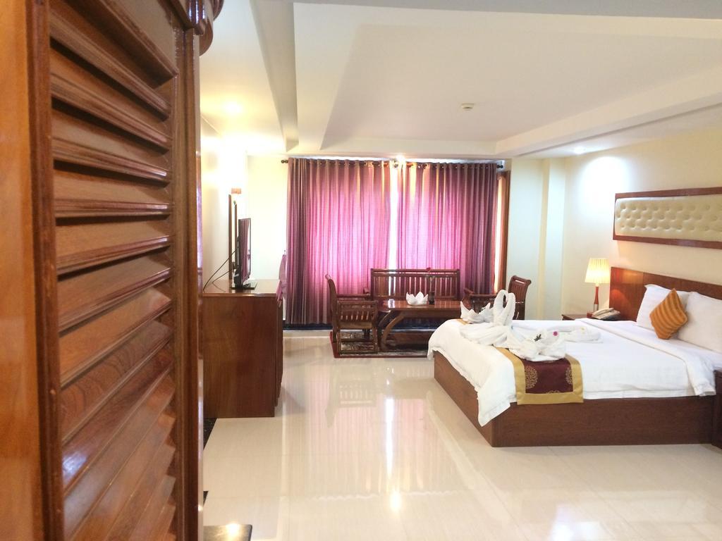 Huang Ting Hotel Phnom Pen Exterior foto