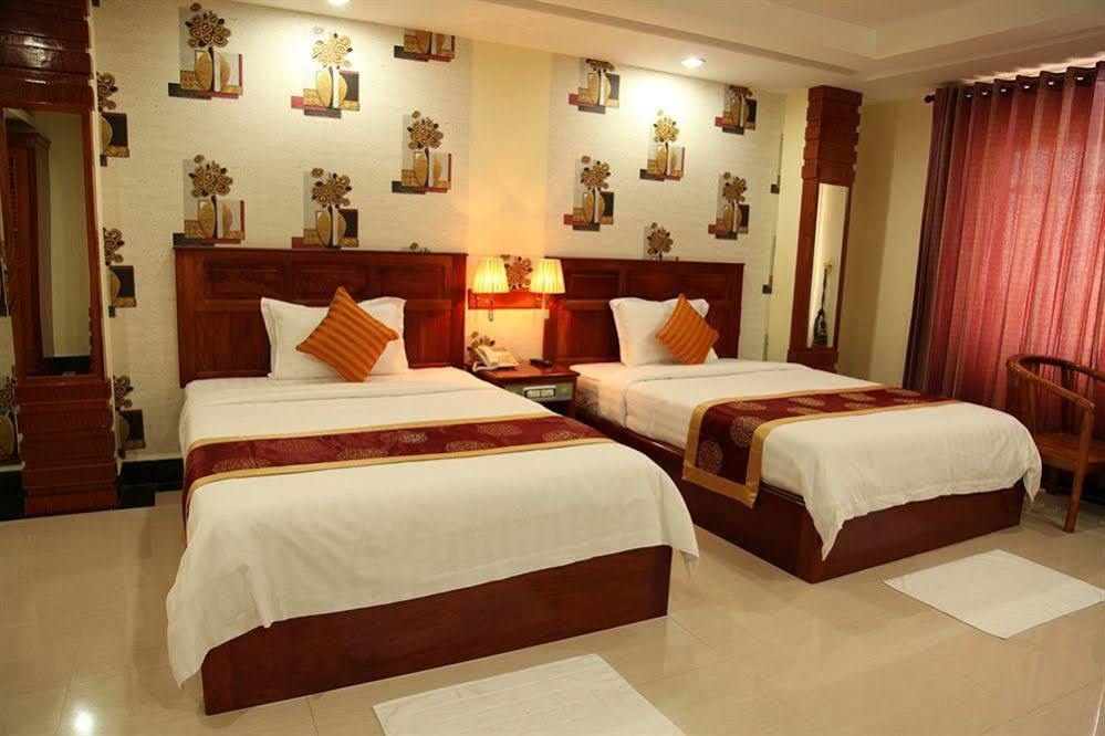 Huang Ting Hotel Phnom Pen Exterior foto